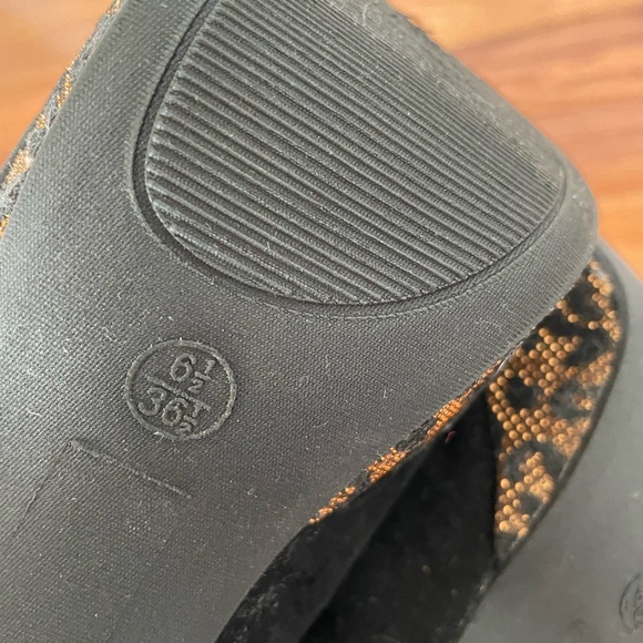 Black velvet and leopard print heels - Picture 7 of 7